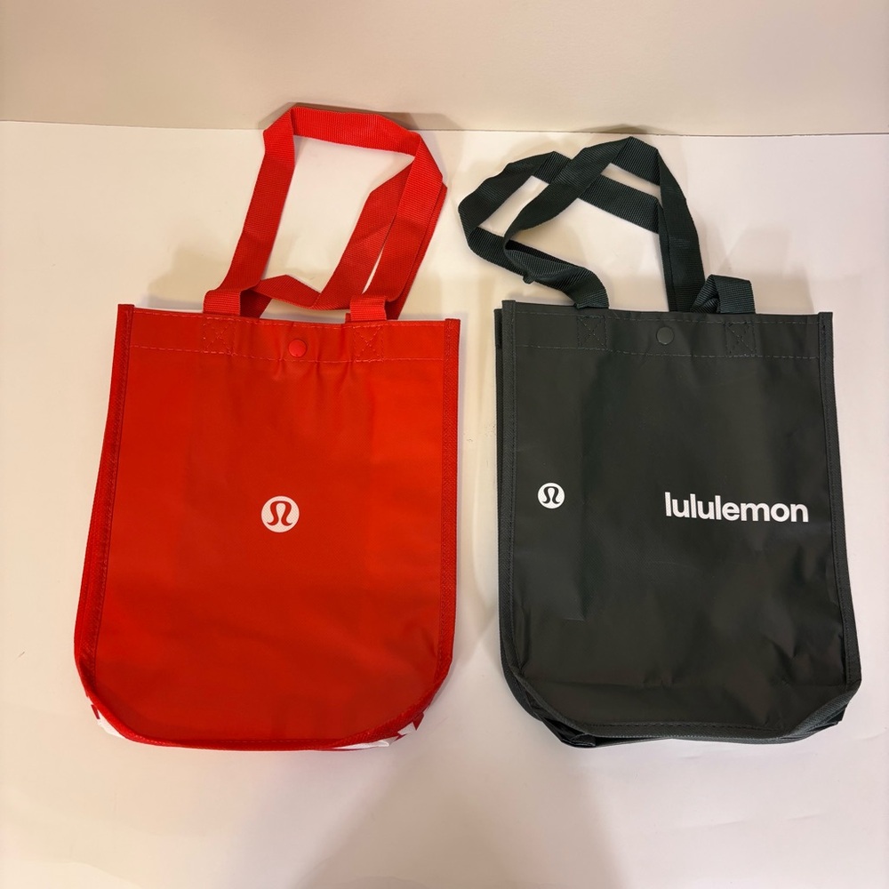 Lululemon 2 Small One‎ Red & One Dark Green Reusable Tote Bags